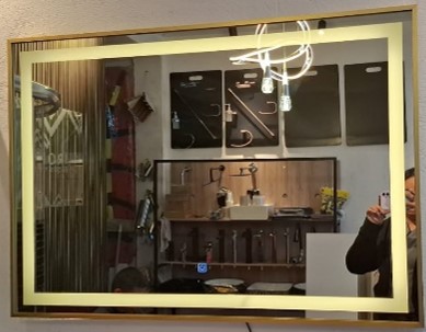 ESPEJO RECTANGULAR LED 100X70 MARCO DORADO